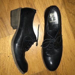 Frye Carson Oxford Lace-up